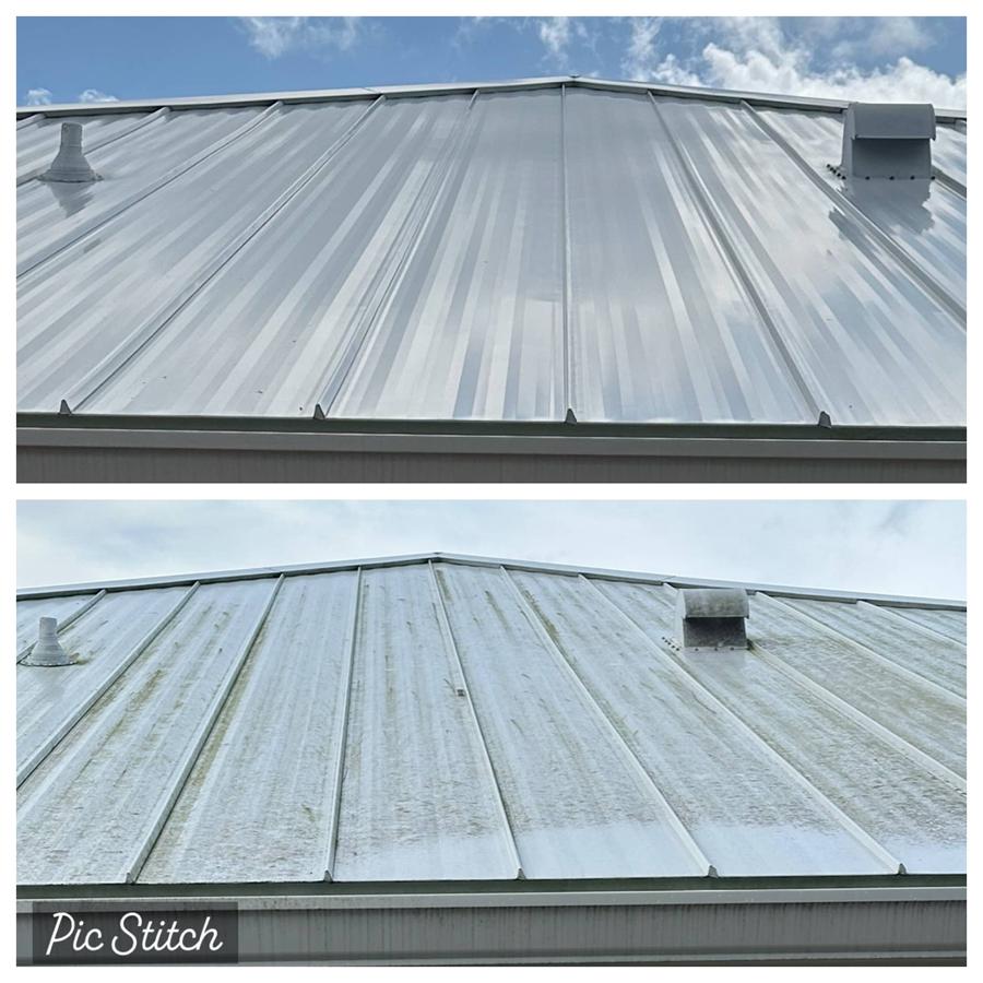 Exquisite metal roof soft wash executed in Stuart, Florida Thunbnail